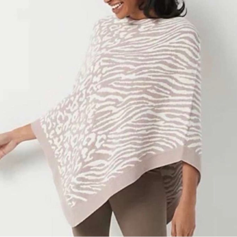 NWT Barefoot Dreams Poncho CozyChic Ultra Lite Ocean Breeze Poncho Faded Rose